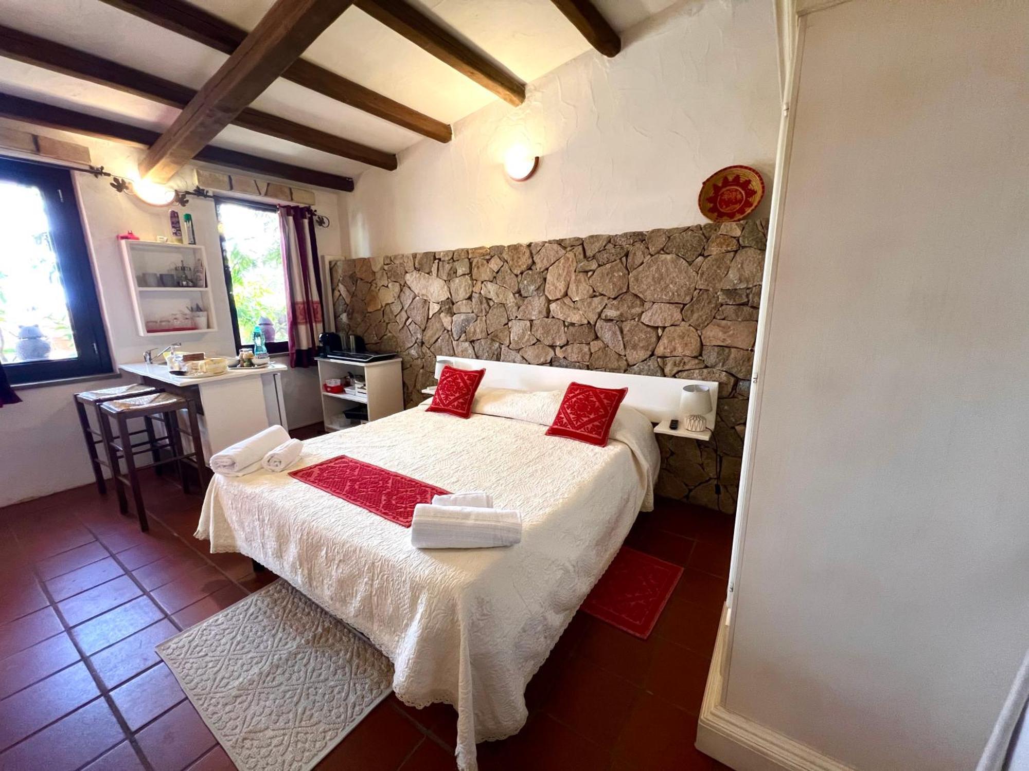 Antico Casale Del Poggio Hotel Capoterra Ngoại thất bức ảnh