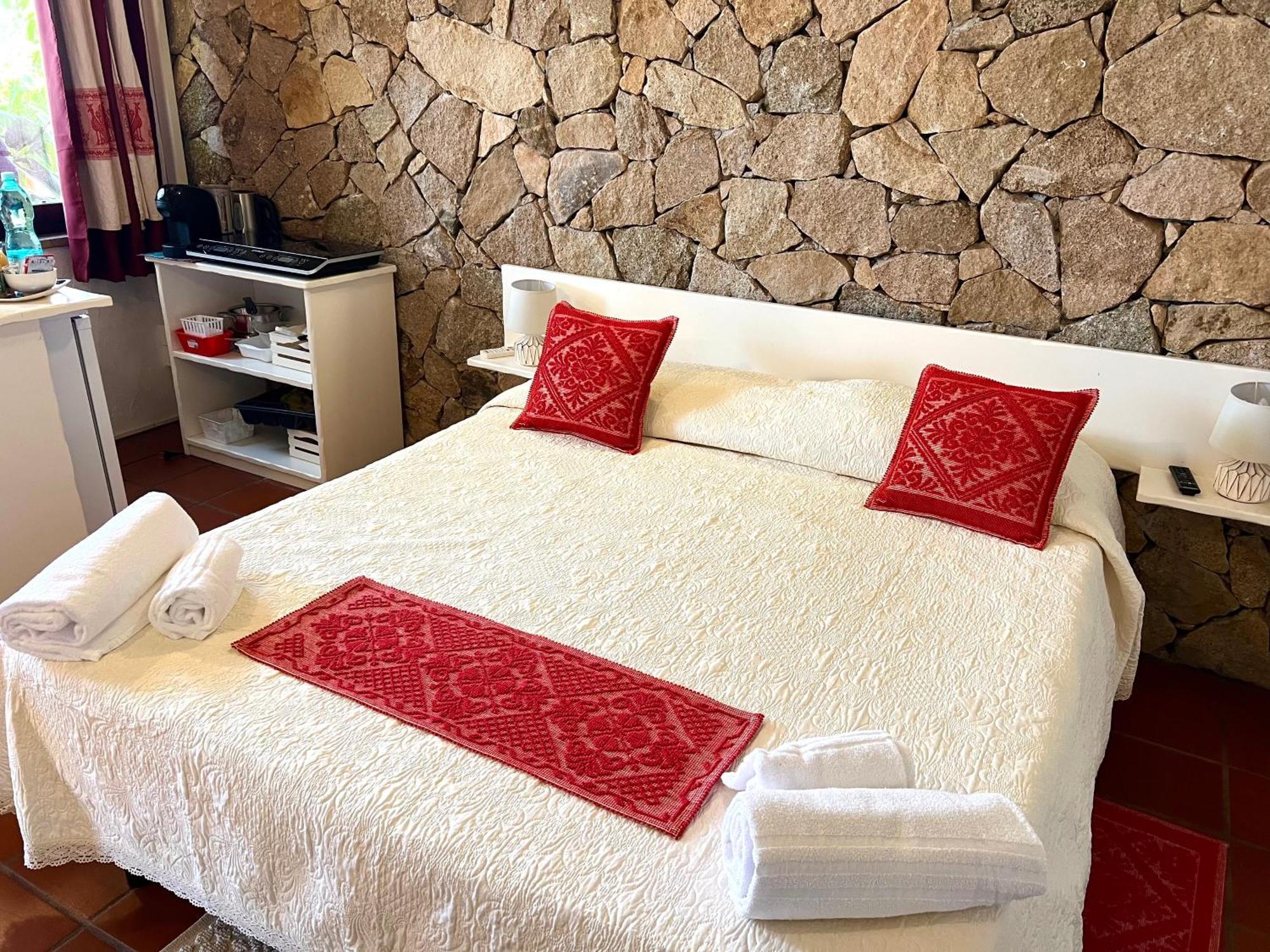 Antico Casale Del Poggio Hotel Capoterra Ngoại thất bức ảnh