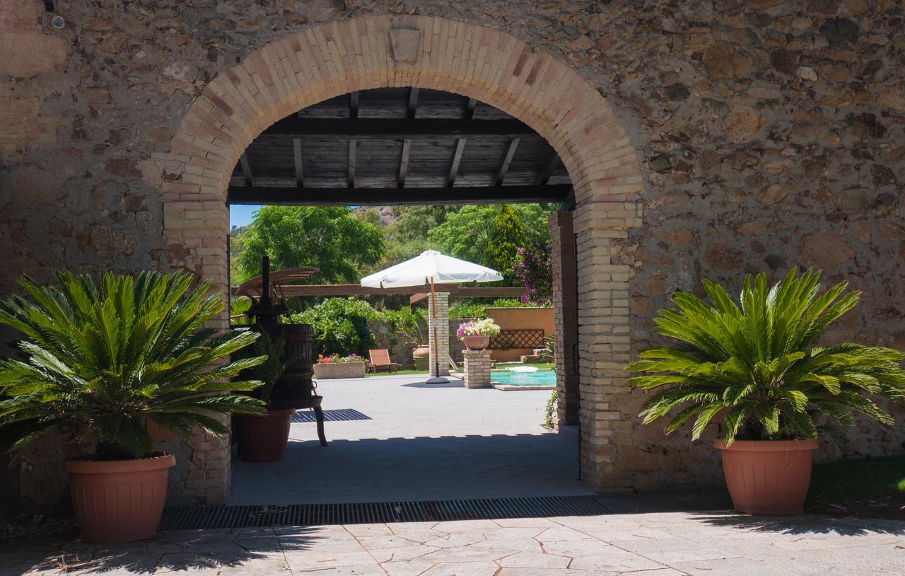 Antico Casale Del Poggio Hotel Capoterra Ngoại thất bức ảnh