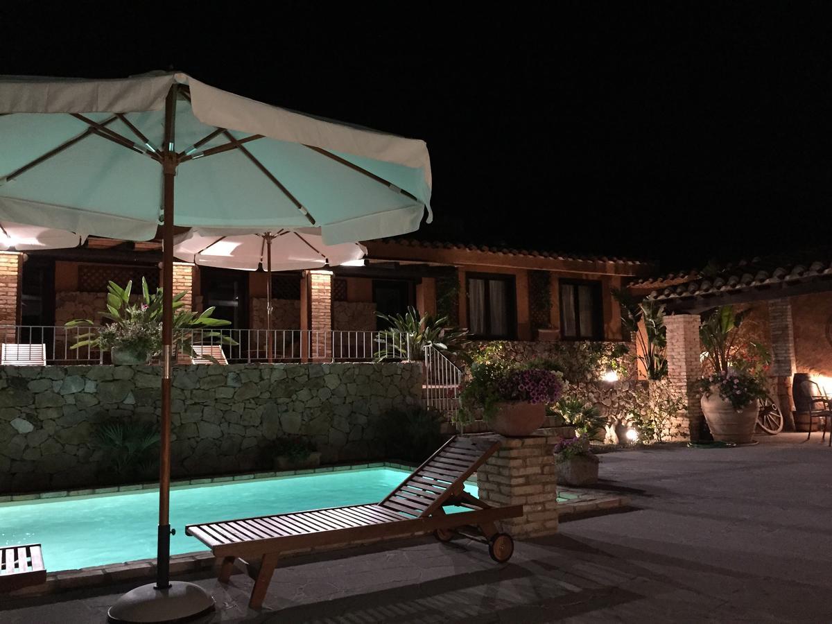 Antico Casale Del Poggio Hotel Capoterra Ngoại thất bức ảnh